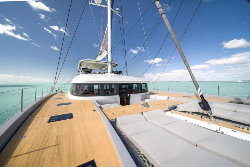 Slide: The Image of Lagoon SEVENTY 7 2020 - 103