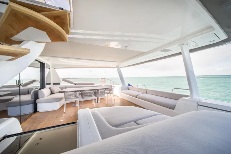 Slide: The Image of Lagoon SEVENTY 7 2020 - 110