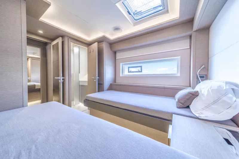 Slide: The Image of Lagoon SEVENTY 7 2020 - 50