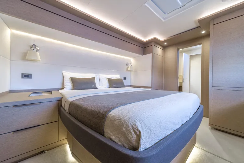 Slide: The Image of Lagoon SEVENTY 7 2020 - 54