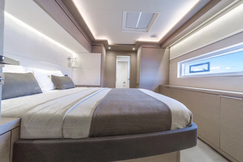 Slide: The Image of Lagoon SEVENTY 7 2020 - 60