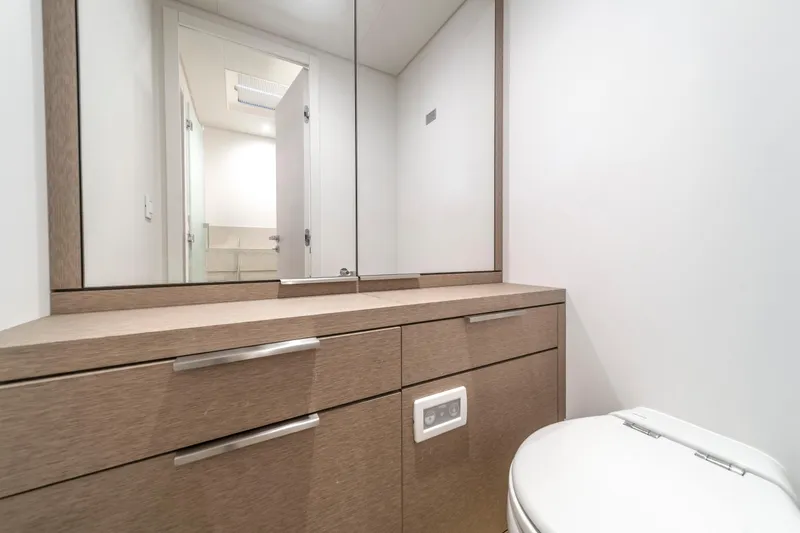 Slide: The Image of Lagoon SEVENTY 7 2020 - 61