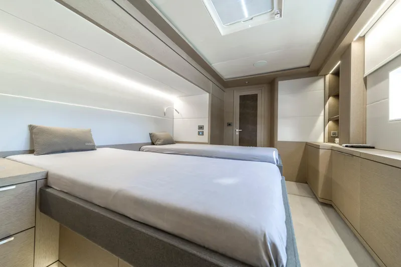 Slide: The Image of Lagoon SEVENTY 7 2020 - 73