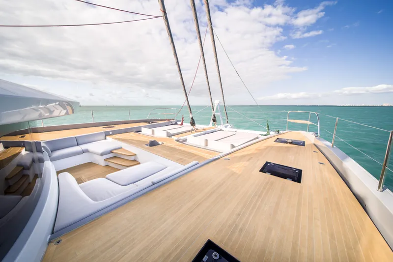 Slide: The Image of Lagoon SEVENTY 7 2020 - 81