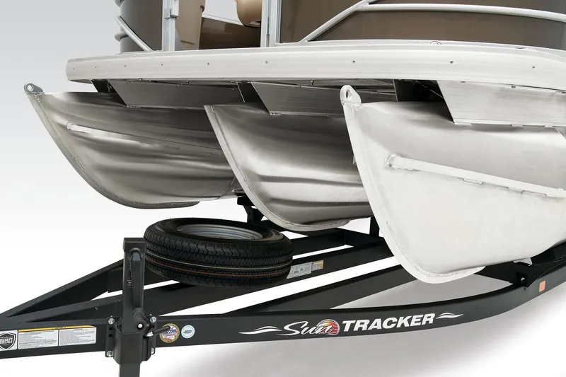 Slide: The Image of Sun Tracker Sportfish 24 XP3 - 13