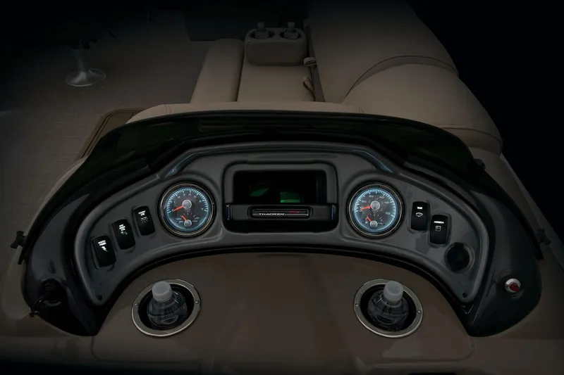 Slide: The Image of Sun Tracker Sportfish 24 XP3 - 45