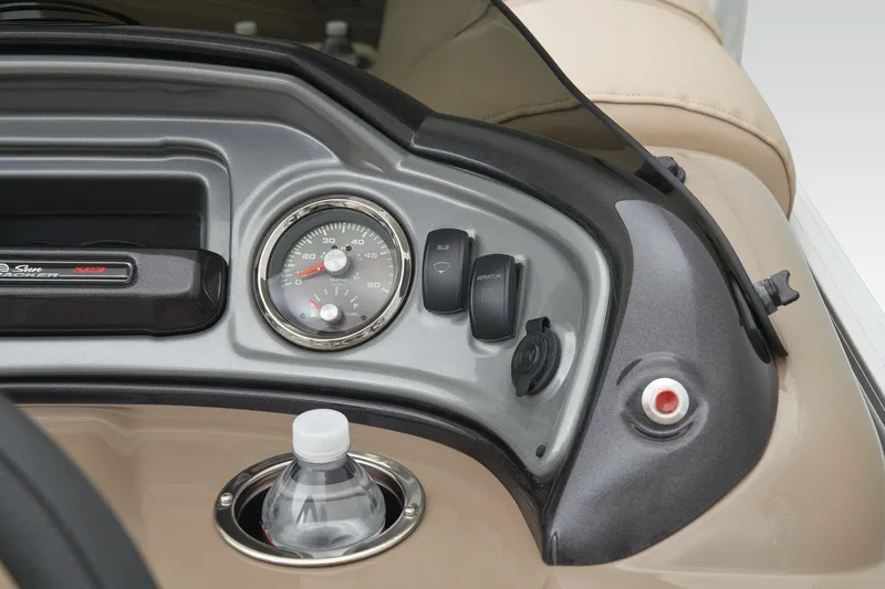 Slide: The Image of Sun Tracker Sportfish 24 XP3 - 25