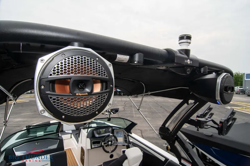 Slide: The Image of MasterCraft X24 2023 - 53