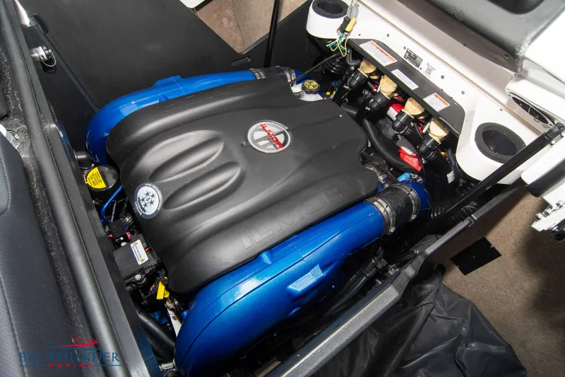 Slide: The Image of MasterCraft X24 2023 - 60