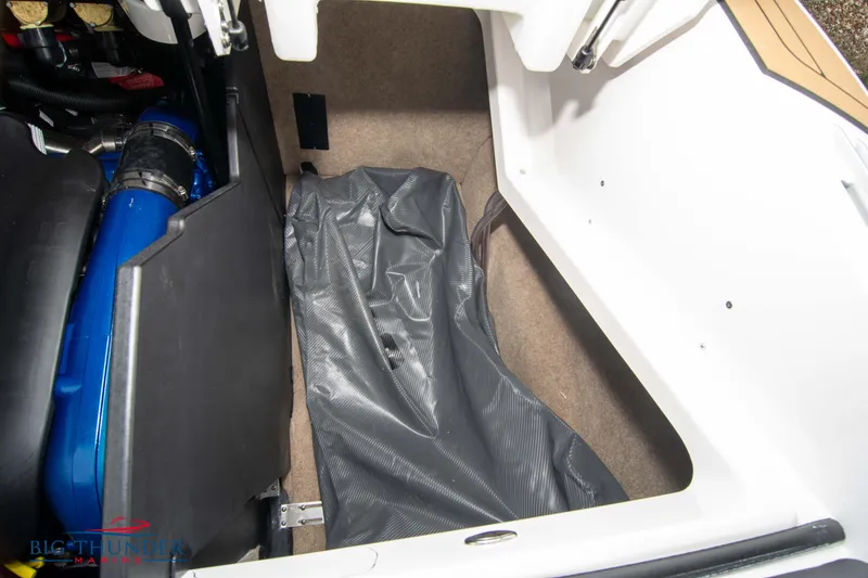 Slide: The Image of MasterCraft X24 2023 - 61