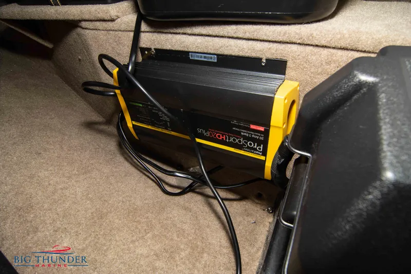 Slide: The Image of MasterCraft X24 2023 - 64