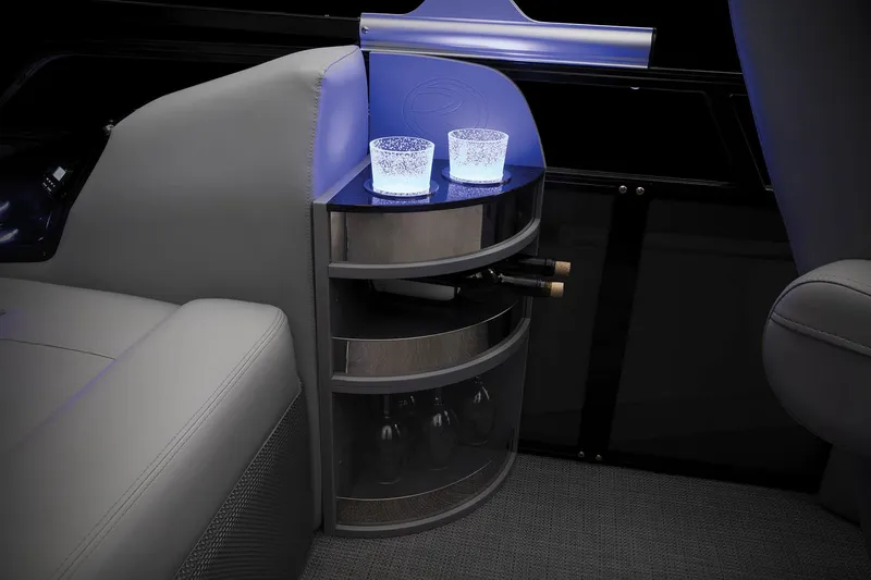 Slide: The Image of Regency 250 LE3 Sport 2023 - 11