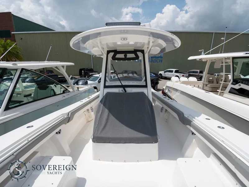 Slide: The Image of 2023 Regulator 34 yacht at Sovereign Yachts dealership. - 39