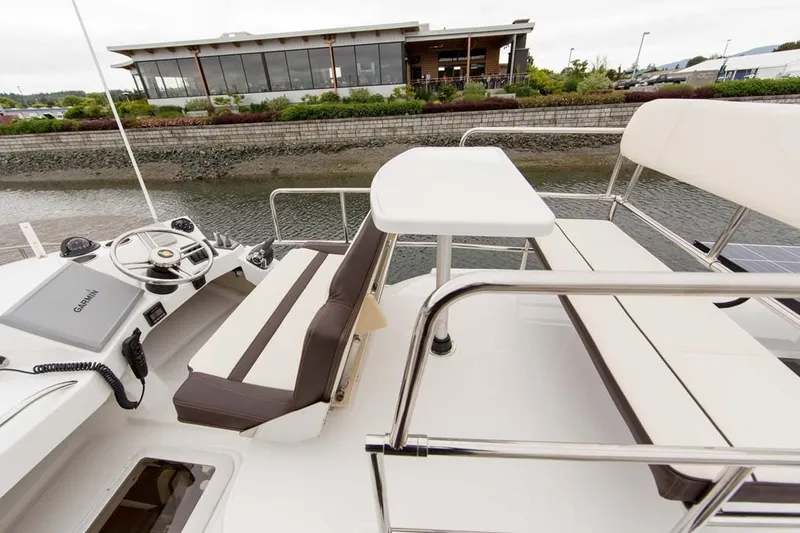 Slide: The Image of Manufacturer Provided Image - Command Bridge - 6