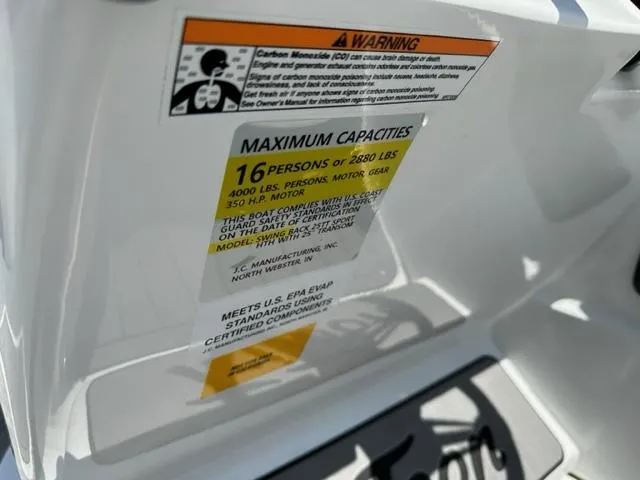 Slide: The Image of 2023 JC Neptoon 25 SB Sport capacity label, 16 persons or 2880 lbs, 350 HP motor. - 11