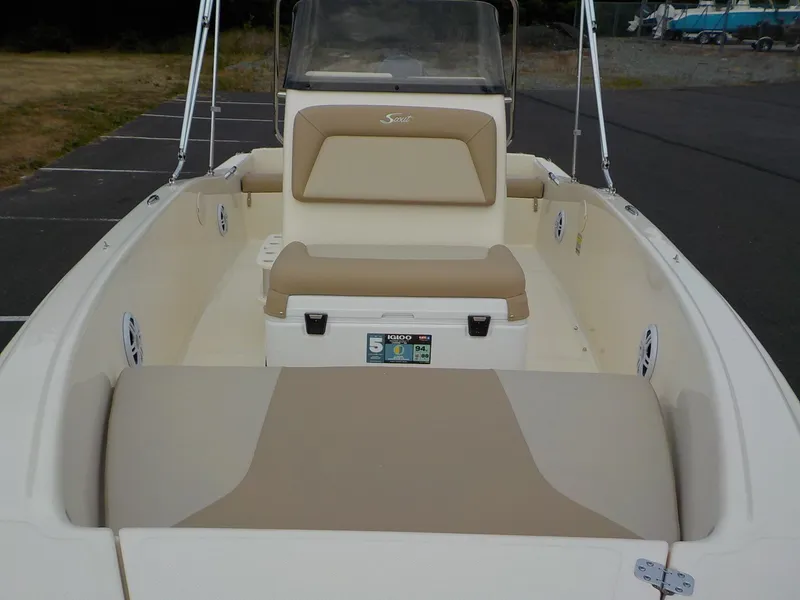 Slide: The Image of Scout 175 Sportfish 2023 - 23