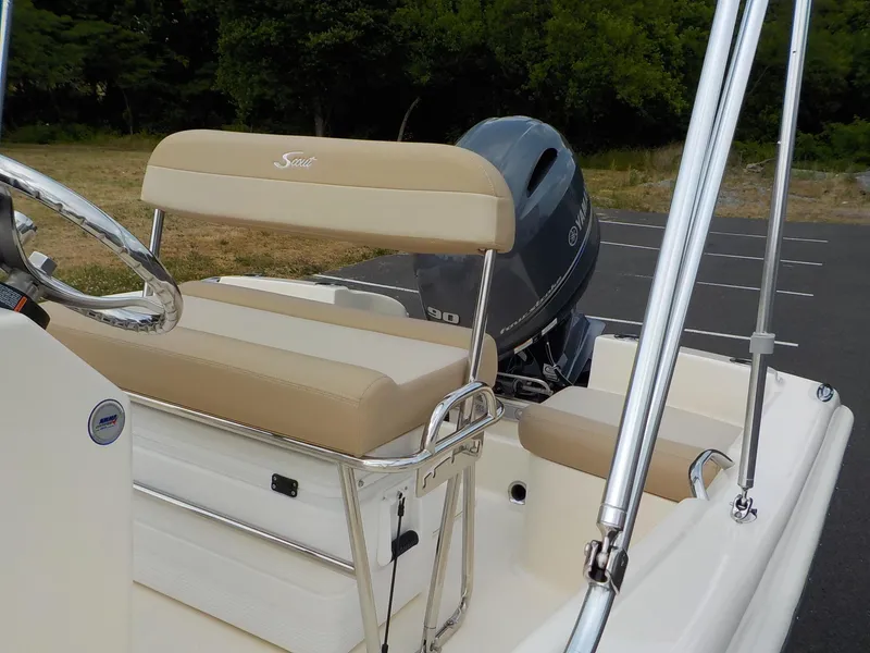 Slide: The Image of Scout 175 Sportfish 2023 - 24