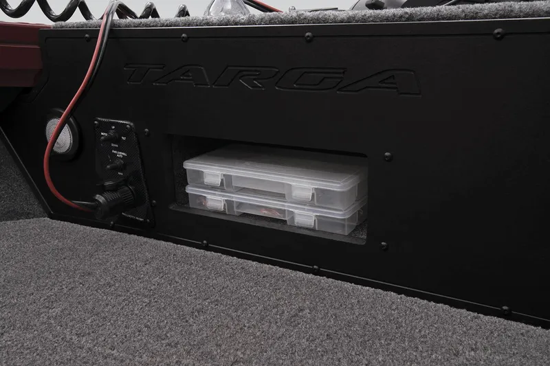 Slide: The Image of Tracker Targa V-18 WT 2023 - 33