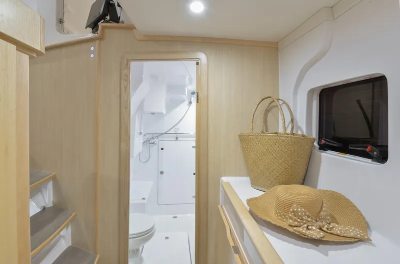 Slide: The Image of Seawind 1170 2026 - 52