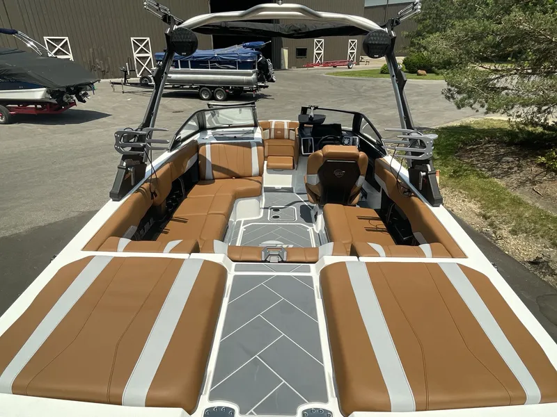 Slide: The Image of Malibu Wakesetter 22 LSV 2023 - 288
