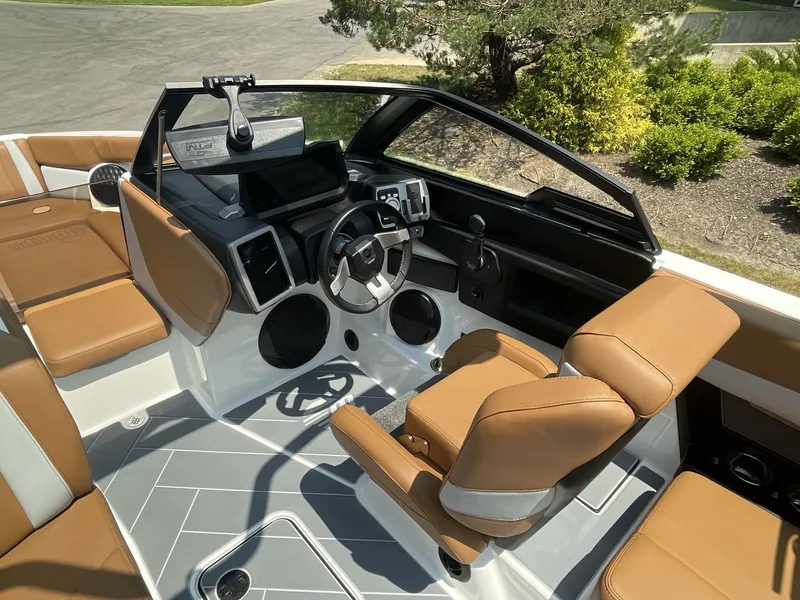 Slide: The Image of Malibu Wakesetter 22 LSV 2023 - 290