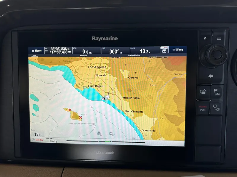Slide: The Image of Raymarine-Navigationssystem mit Karte von Südkalifornien, zeigt Los Angeles und Umgebung. - 29