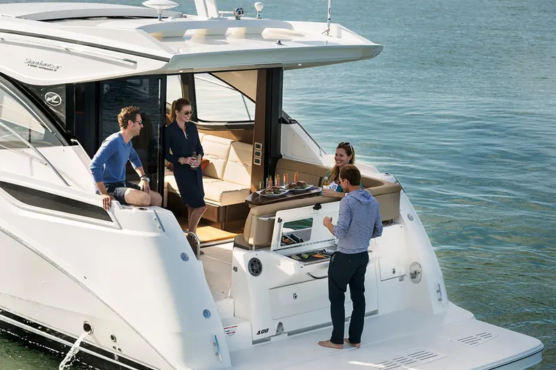 Slide: The Image of Sea Ray Sundancer 400 2017 - 81
