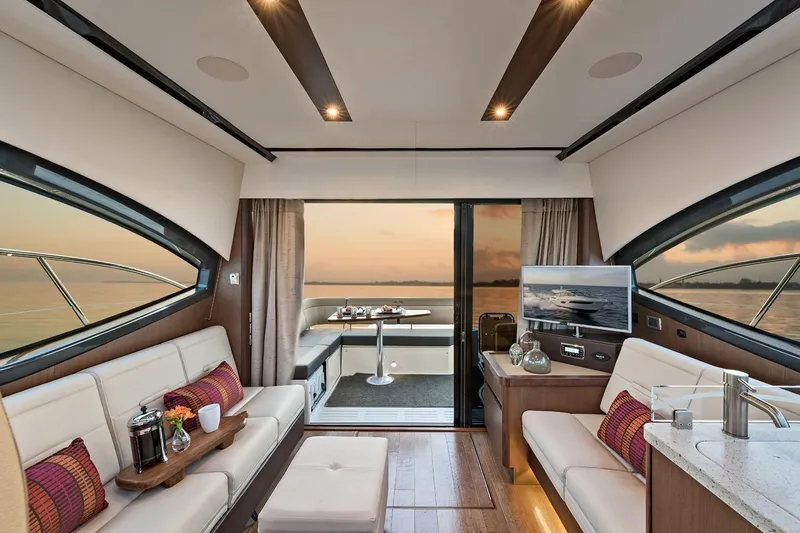 Slide: The Image of Sea Ray Sundancer 400 2017 - 70