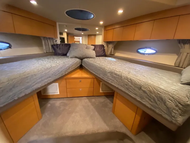 Slide: The Image of Interior cabin of 2014 Sunseeker 48 Portofino XPS yacht with twin beds. - 44