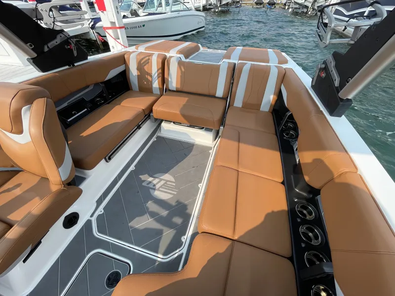 Slide: The Image of Malibu Wakesetter 22 LSV 2023 - 284