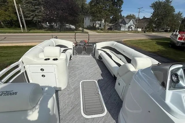 Slide: The Image of 2023 JC Neptoon 23 TT Sport pontoon boat with spacious seating and modern design. - 18