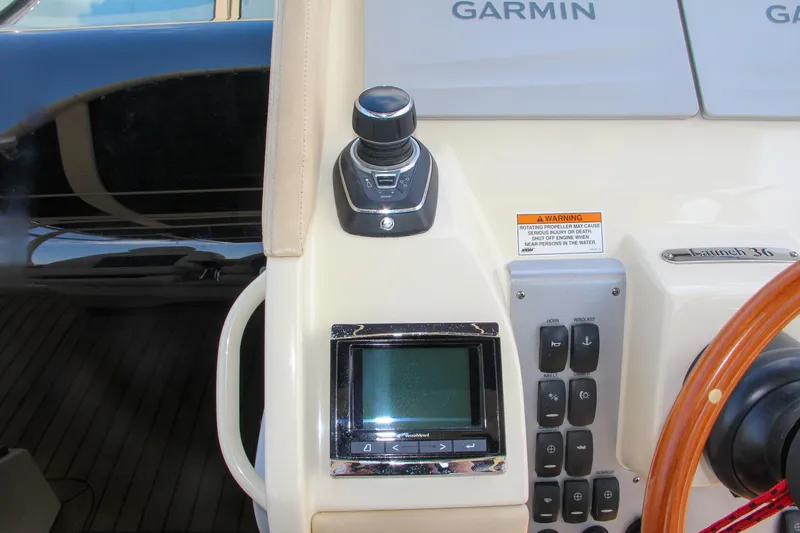 Slide: The Image of Chris-Craft Launch 36 2017 - 81