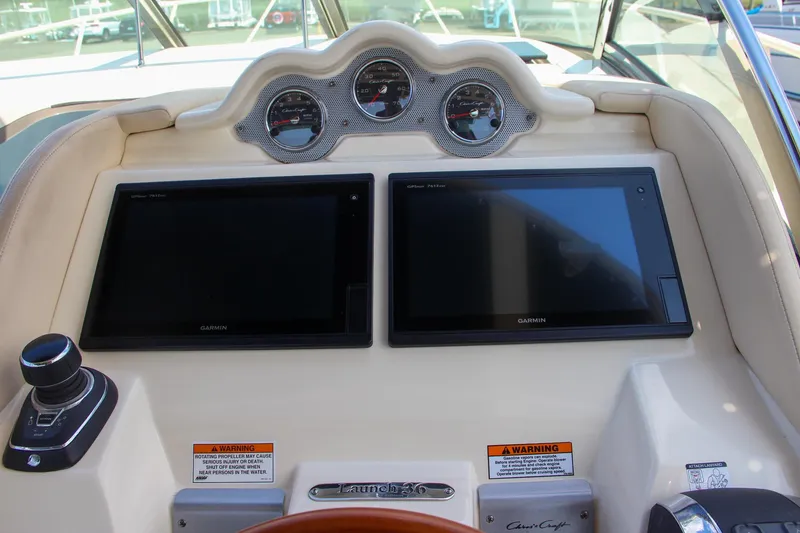 Slide: The Image of Chris-Craft Launch 36 2017 - 87