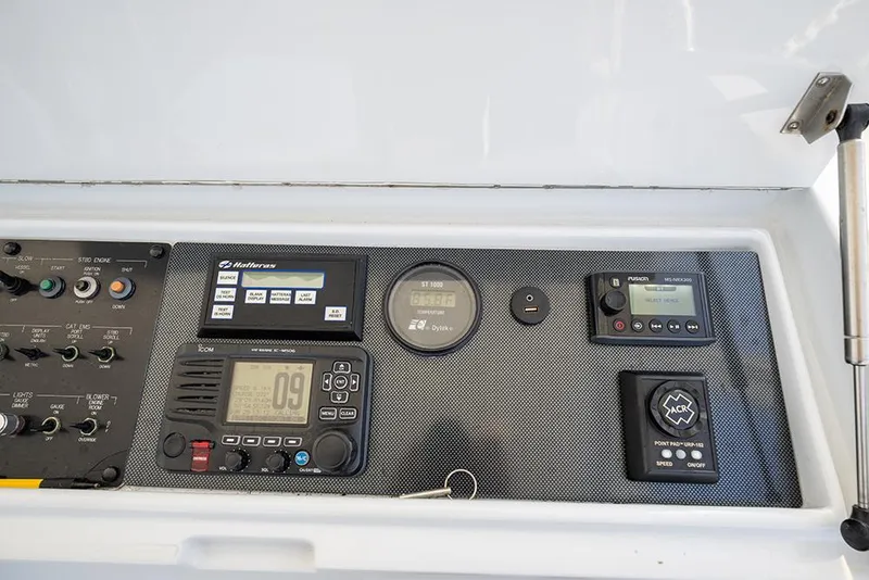 Slide: The Image of Flybridge helm electronics - 51