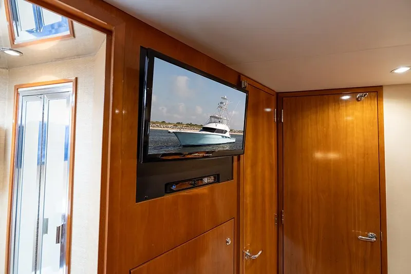 Slide: The Image of TV in the master stateroom - 32