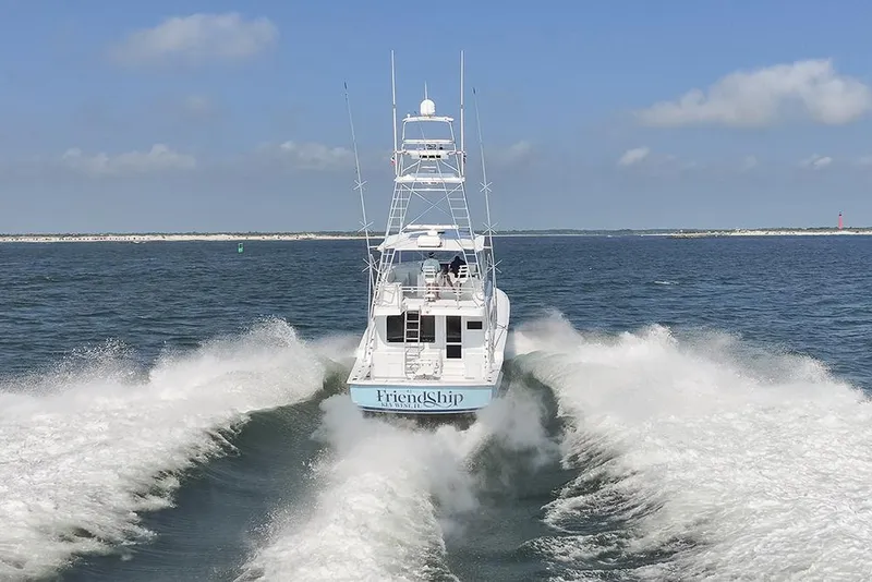 Slide: The Image of Stern profile while underway - 60