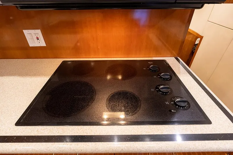 Slide: The Image of 4-burner surface cooktop - 55