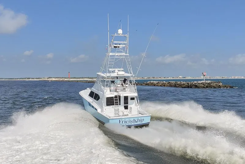 Slide: The Image of Port quarter profile while underway - 61