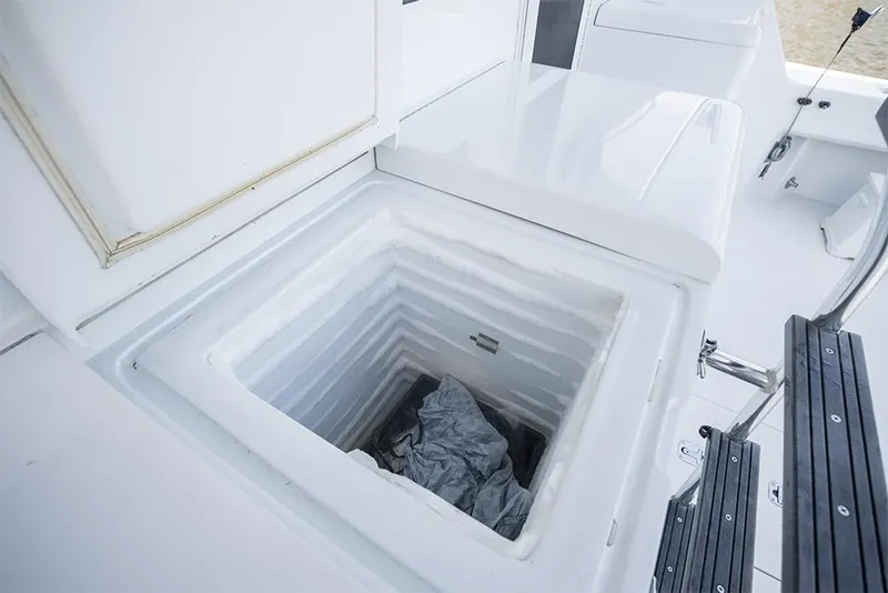 Slide: The Image of Cockpit freezer - 48