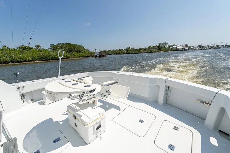 Slide: The Image of Cockpit sole lazerette/fishbox and access hatch - 17