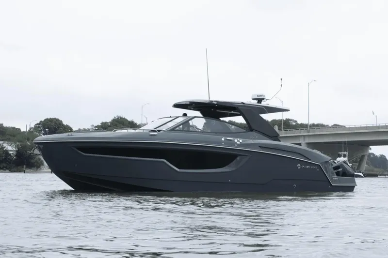 Slide: The Image of Cruisers 38 GLS South Beach Outboard 2024 - 2
