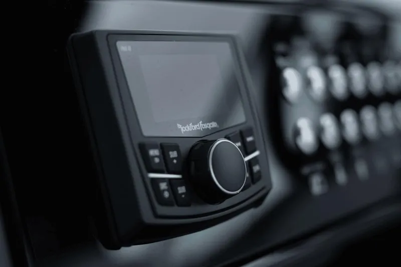 Slide: The Image of Cruisers 38 GLS South Beach Outboard 2024 - 56