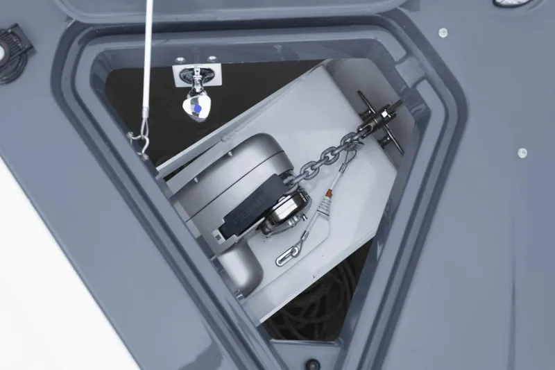 Slide: The Image of Cruisers 38 GLS South Beach Outboard 2024 - 61