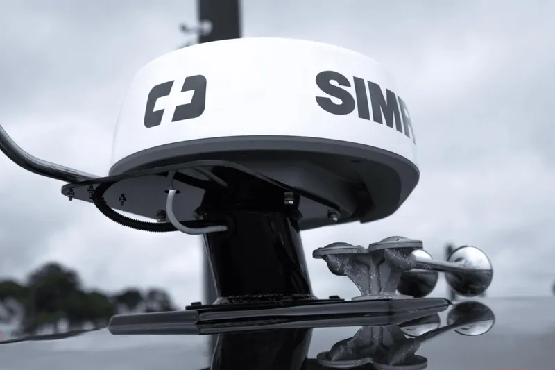 Slide: The Image of Cruisers 38 GLS South Beach Outboard 2024 - 83