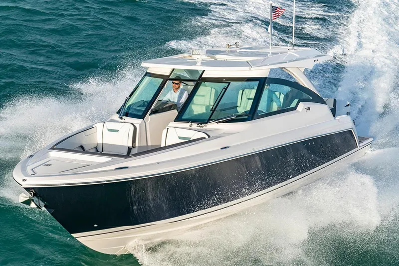 Slide: The Image of Tiara 34lx 2026 - 4