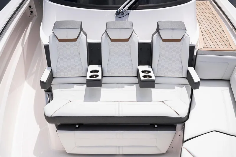 Slide: The Image of Tiara 43LS 2026 - 12