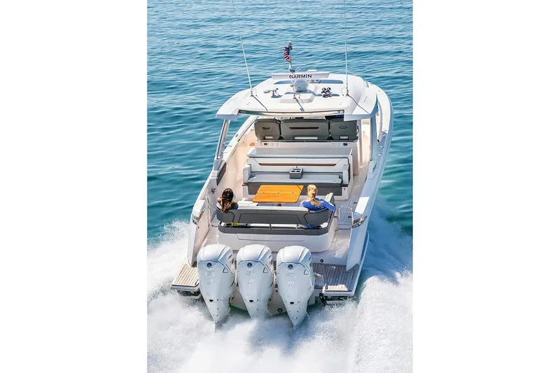 Slide: The Image of Tiara 43LS 2026 - 4