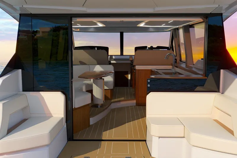 Slide: The Image of Tiara EX60 2026 - 7