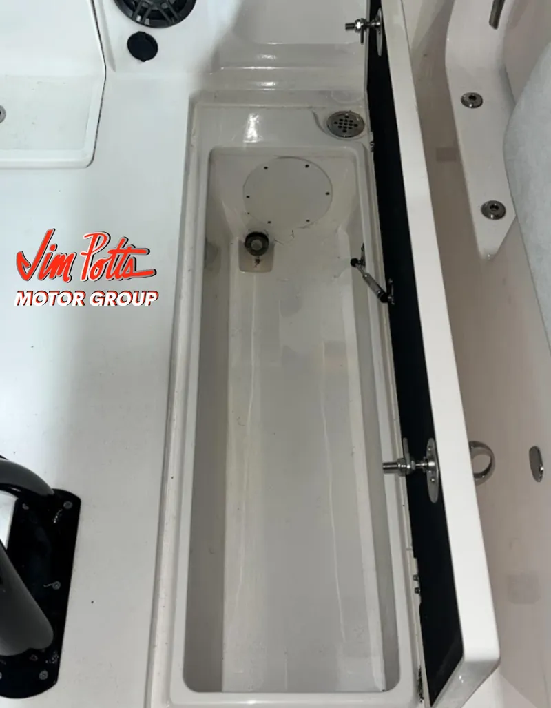 Slide: The Image of Sea Fox 268 Commander 2023 - 96