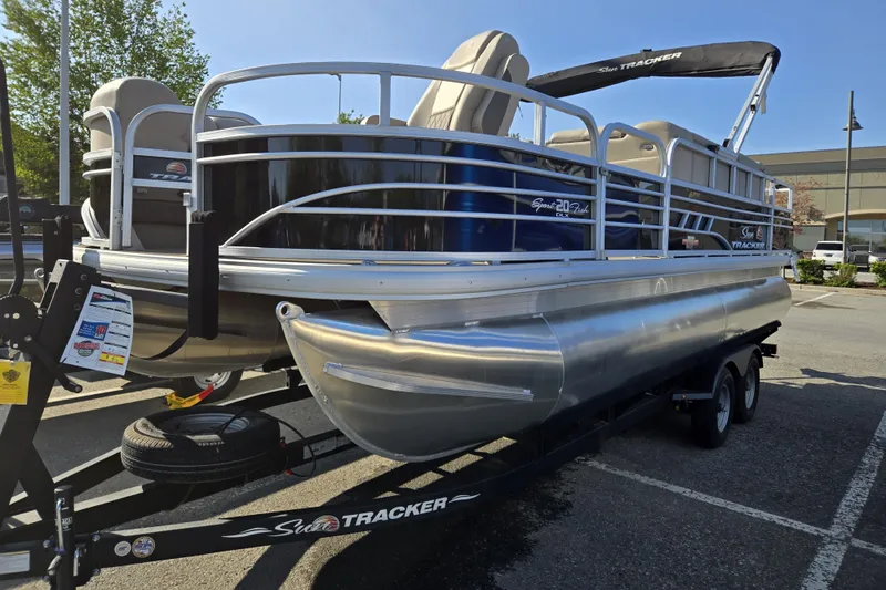 The Image of Sun Tracker SportFish 20 DLX 2023 - undefined